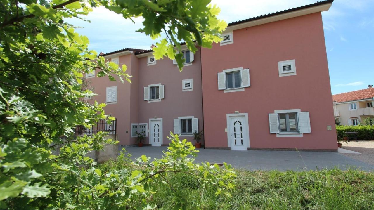 Apartments Jela Sveti Vid-Miholjice Dış mekan fotoğraf