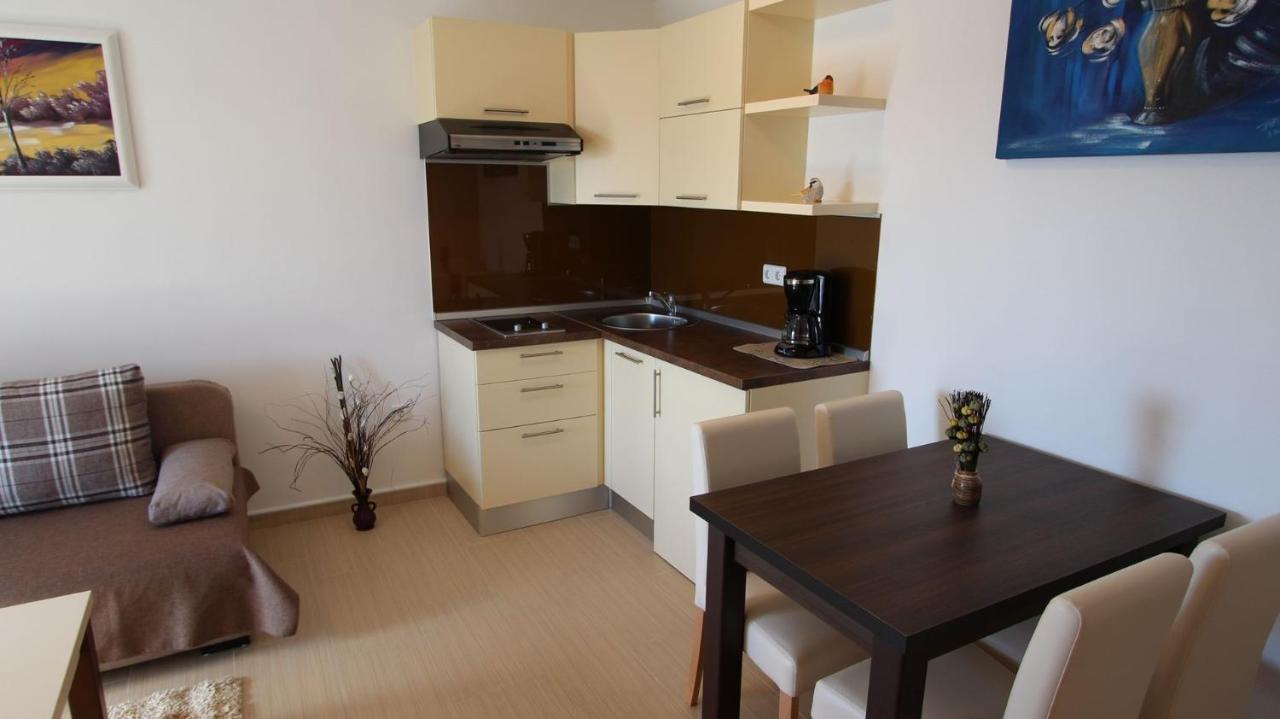 Apartments Jela Sveti Vid-Miholjice Dış mekan fotoğraf