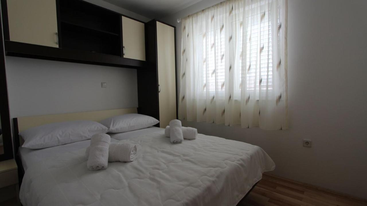 Apartments Jela Sveti Vid-Miholjice Dış mekan fotoğraf